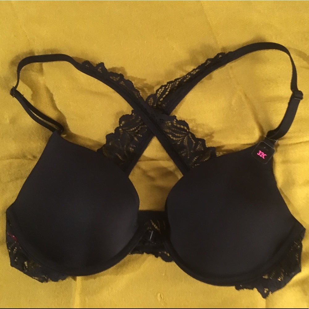 SOLD 32C Front Close LaSensa NWT SOLD